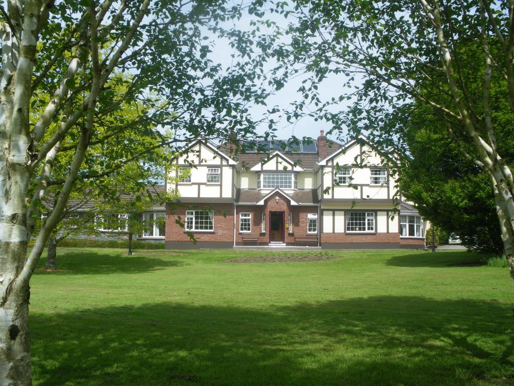 Bed and Breakfast Redwood Dunrine Exterior foto