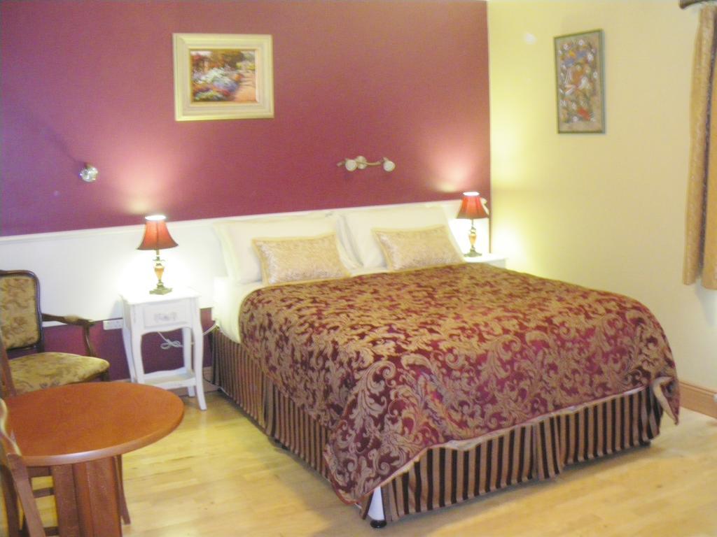 Bed and Breakfast Redwood Dunrine Habitación foto