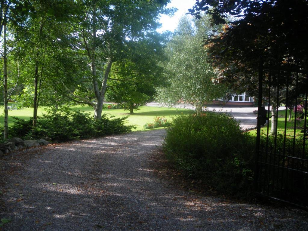 Bed and Breakfast Redwood Dunrine Exterior foto