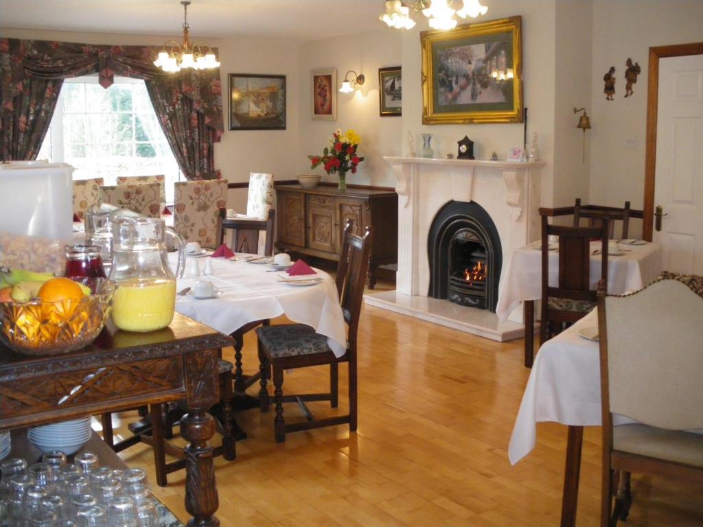 Bed and Breakfast Redwood Dunrine Exterior foto