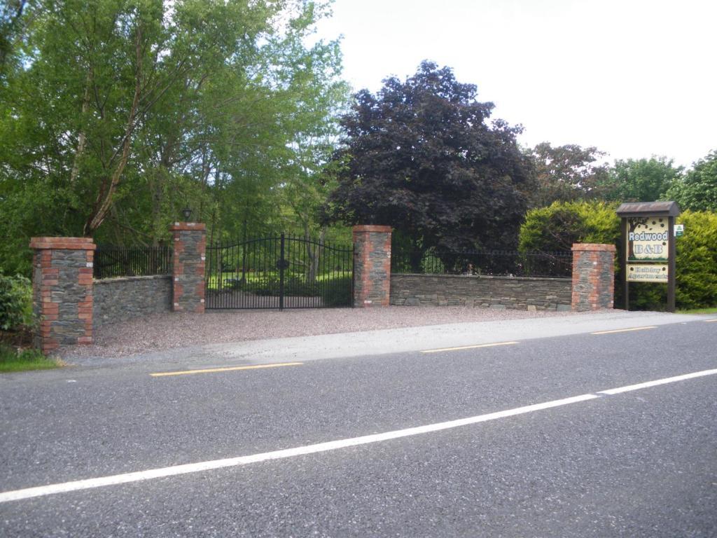 Bed and Breakfast Redwood Dunrine Exterior foto